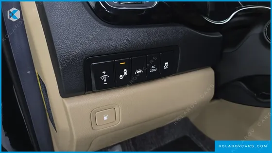 KIA CARNIVAL 9-SEATER HI-LIMOUSINE