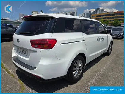 KIA CARNIVAL 11-SEATER DELUXE