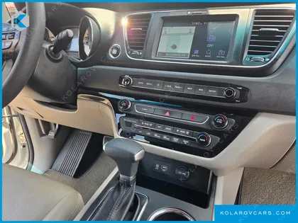 KIA CARNIVAL 11-SEATER DELUXE