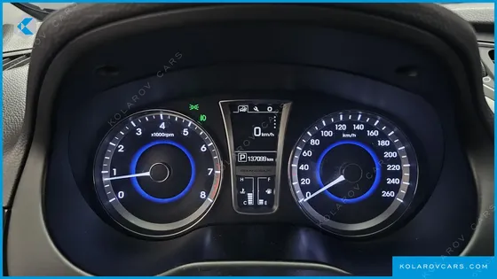 HYUNDAI GRANDEUR HG240 MODERN