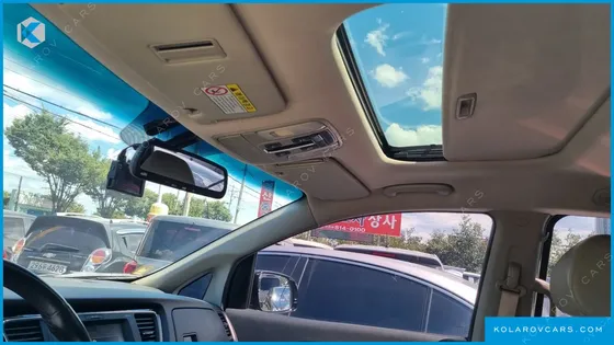 KIA CARNIVAL 9-SEATER PRESTIGE