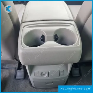 KIA CARNIVAL 9-SEATER LUXURY