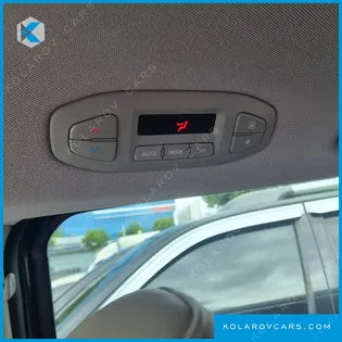 KIA CARNIVAL 9-SEATER LUXURY