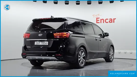 KIA CARNIVAL 9-SEATER NOBLESSE