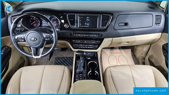 KIA CARNIVAL 9-SEATER NOBLESSE