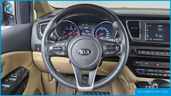 KIA CARNIVAL 9-SEATER NOBLESSE