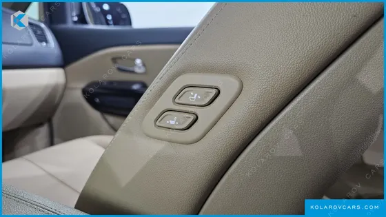 KIA CARNIVAL 9-SEATER NOBLESSE