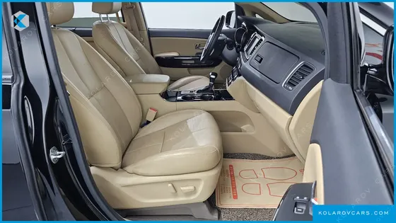 KIA CARNIVAL 9-SEATER NOBLESSE