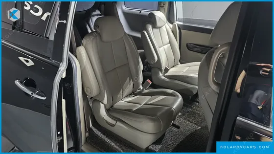 KIA CARNIVAL 9-SEATER NOBLESSE SPECIAL