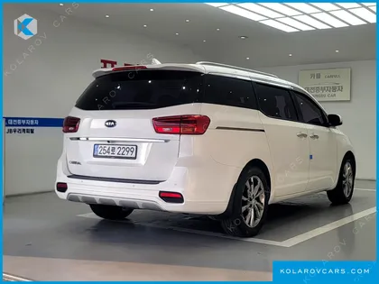 KIA CARNIVAL 9-SEATER PRSTIGE