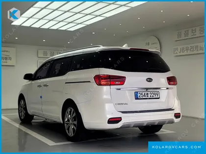 KIA CARNIVAL 9-SEATER PRSTIGE