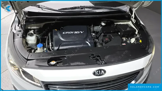 KIA CARNIVAL 9-SEATER PRESTIGE