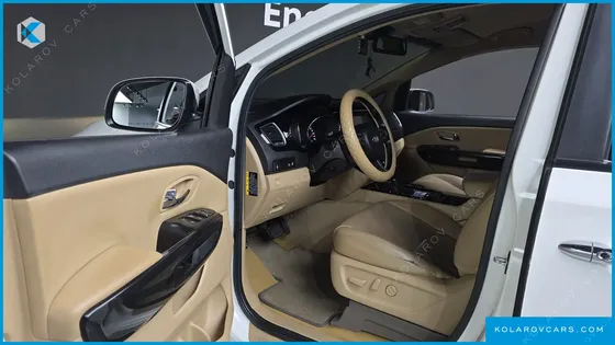 KIA CARNIVAL 9-SEATER PRESTIGE