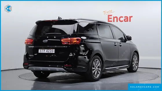 KIA CARNIVAL 9-SEATER NOBLESSE
