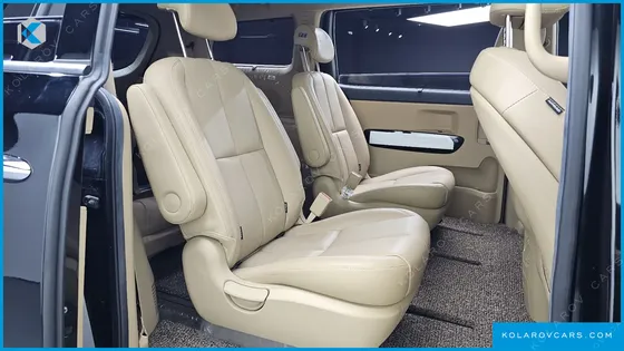 KIA CARNIVAL 9-SEATER NOBLESSE