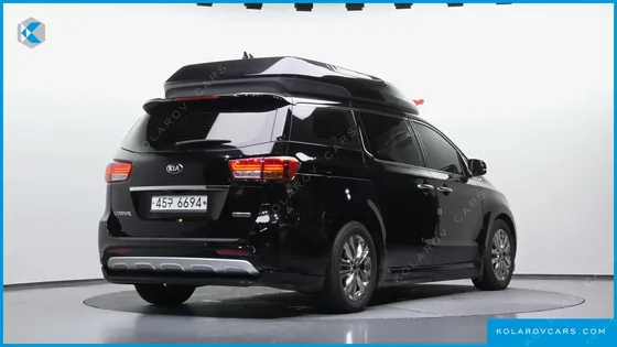 KIA CARNIVAL 9-SEATER HI-LIMOUSINE