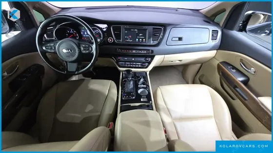 KIA CARNIVAL 9-SEATER HI-LIMOUSINE