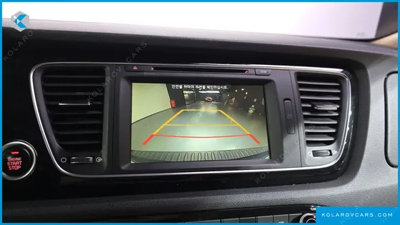 KIA CARNIVAL 9-SEATER HI-LIMOUSINE