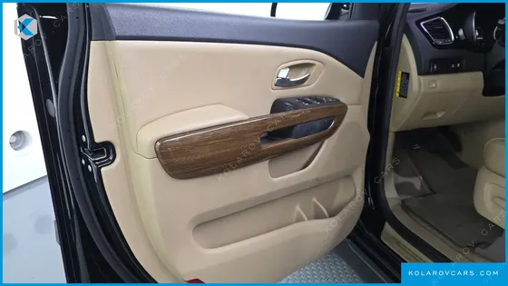 KIA CARNIVAL 9-SEATER HI-LIMOUSINE