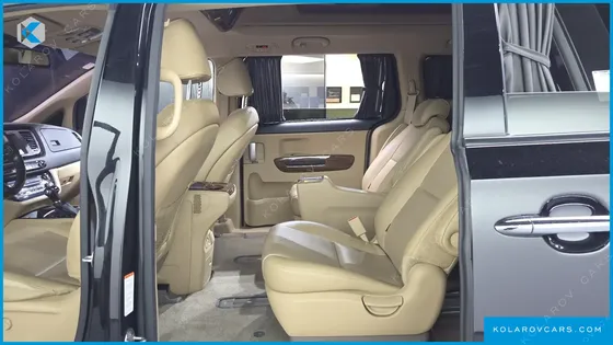 KIA CARNIVAL 9-SEATER HI-LIMOUSINE