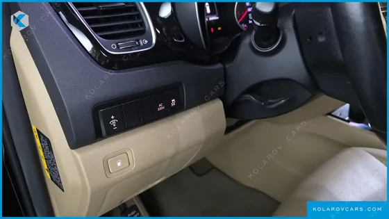 KIA CARNIVAL 9-SEATER HI-LIMOUSINE