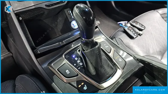 HYUNDAI GRANDEUR HG240 MODERN