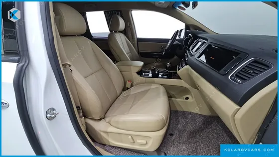 KIA CARNIVAL 9-SEATER HI-LIMOUSINE