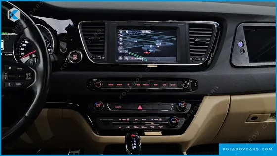KIA CARNIVAL 9-SEATER HI-LIMOUSINE