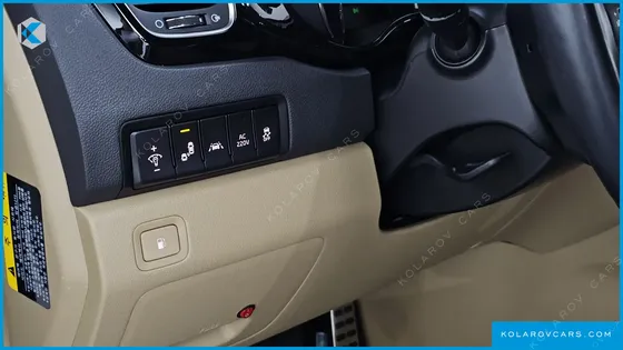 KIA CARNIVAL 9-SEATER HI-LIMOUSINE
