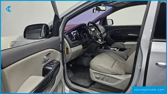 KIA CARNIVAL 9-SEATER PRESTIGE