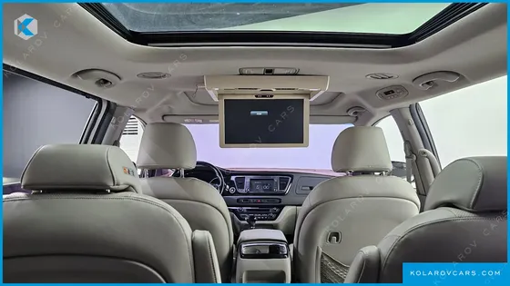 KIA CARNIVAL 9-SEATER PRESTIGE