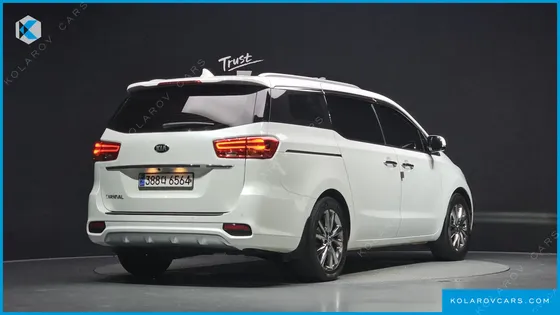 KIA CARNIVAL 9-SEATER NOBLESSE SPECIAL