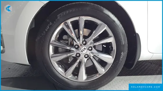KIA CARNIVAL 9-SEATER NOBLESSE SPECIAL
