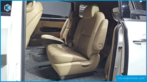 KIA CARNIVAL 9-SEATER NOBLESSE SPECIAL