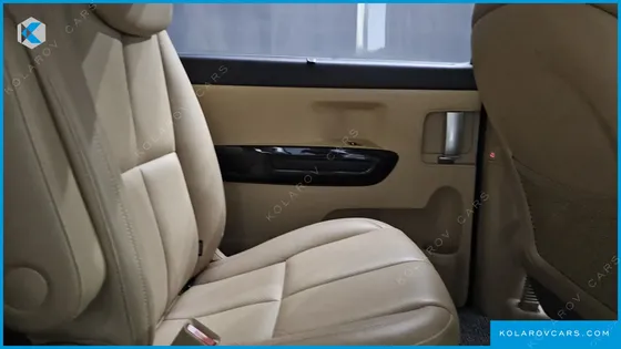KIA CARNIVAL 9-SEATER NOBLESSE SPECIAL