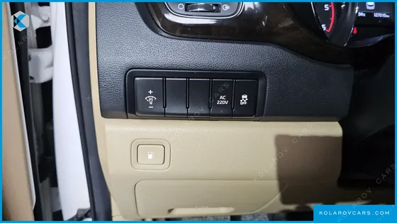 KIA CARNIVAL 9-SEATER NOBLESSE SPECIAL