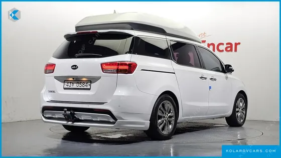 KIA CARNIVAL 9-SEATER HI-LIMOUSINE