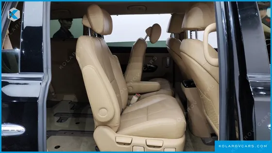 KIA CARNIVAL 7-SEATER LIMOUSINE