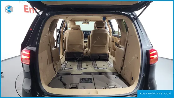 KIA CARNIVAL 7-SEATER LIMOUSINE