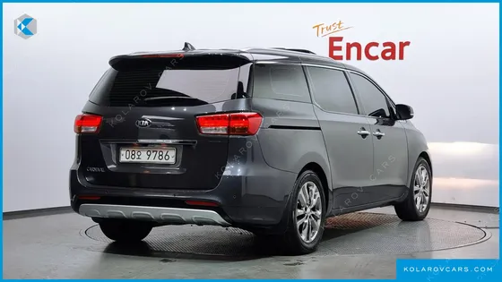 KIA CARNIVAL 9-SEATER NOBLESSE