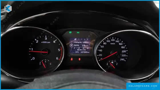 KIA CARNIVAL 9-SEATER NOBLESSE