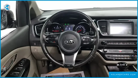 KIA CARNIVAL 9-SEATER NOBLESSE