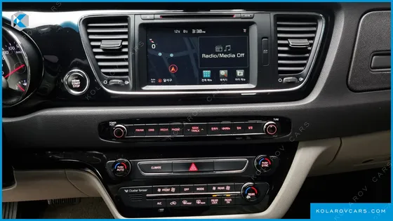 KIA CARNIVAL 9-SEATER NOBLESSE