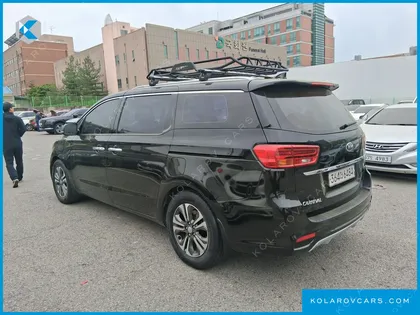 KIA CARNIVAL 9-SEATER LUXURY