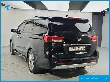 KIA CARNIVAL 9-SEATER NOBLESSE