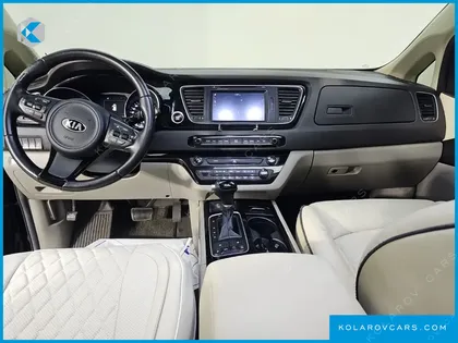 KIA CARNIVAL 9-SEATER NOBLESSE