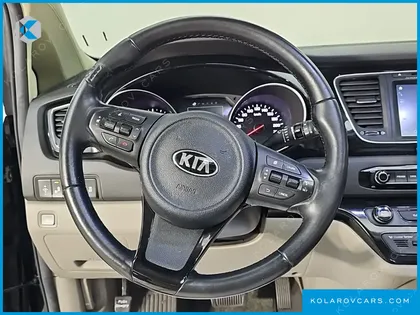 KIA CARNIVAL 9-SEATER NOBLESSE