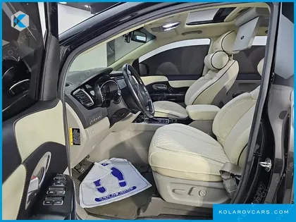 KIA CARNIVAL 9-SEATER NOBLESSE