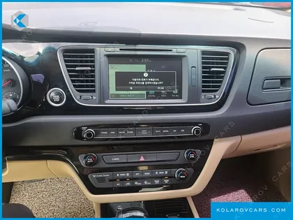 KIA CARNIVAL 9-SEATER HI-LIMOUSINE
