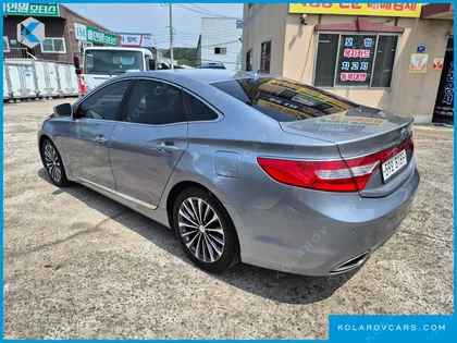 HYUNDAI GRANDEUR HG300 PREMIUM
